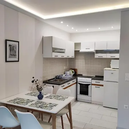 Petit Paul Apartment